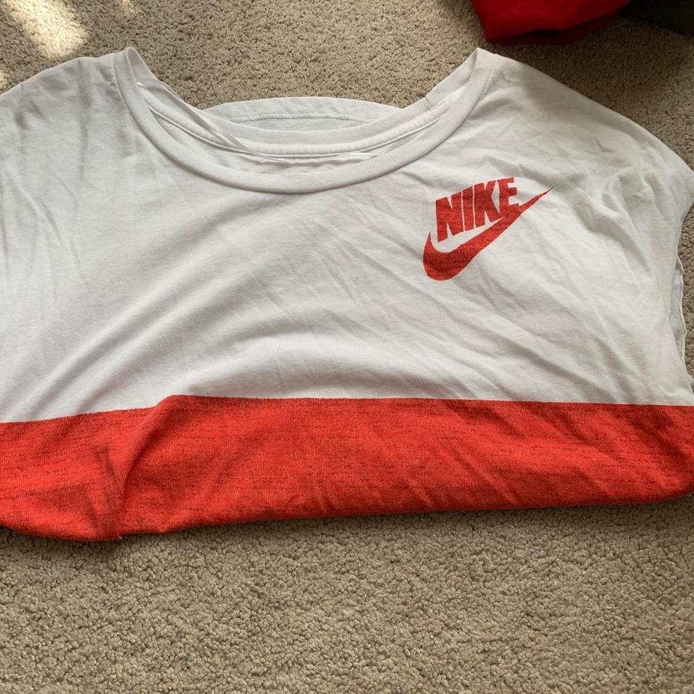 Nike top